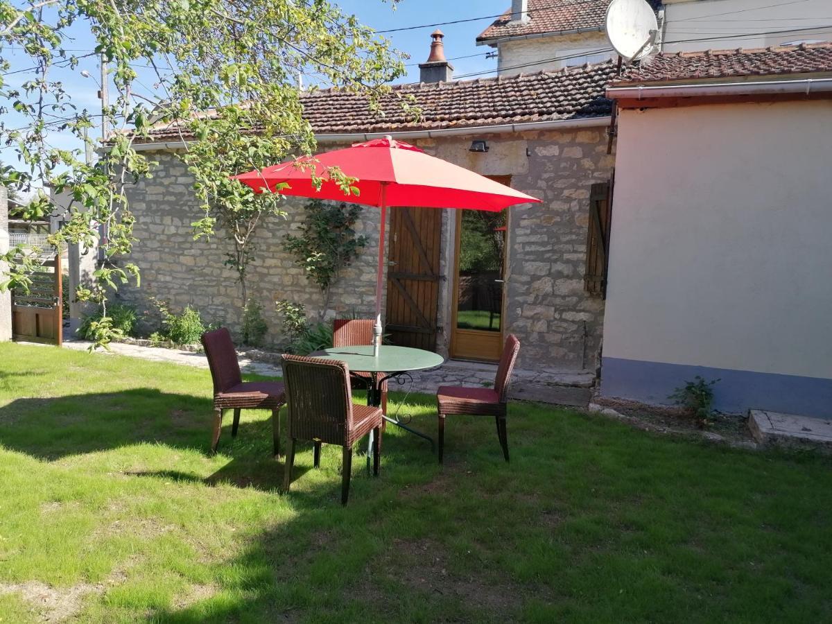 Charmante Maison Pres De Vezelay Voutenay-sur-Cure Buitenkant foto